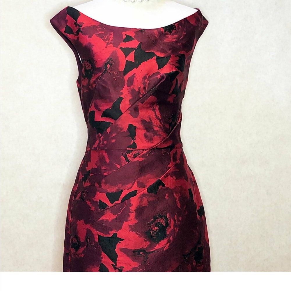 St. John - size 2  - Sheath Cut-  paprika multi / red